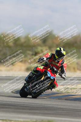 media/Oct-13-2025-Moto Forza (Mon) [[a66d839500]]/3-B Group/Session 3 Turn 2/